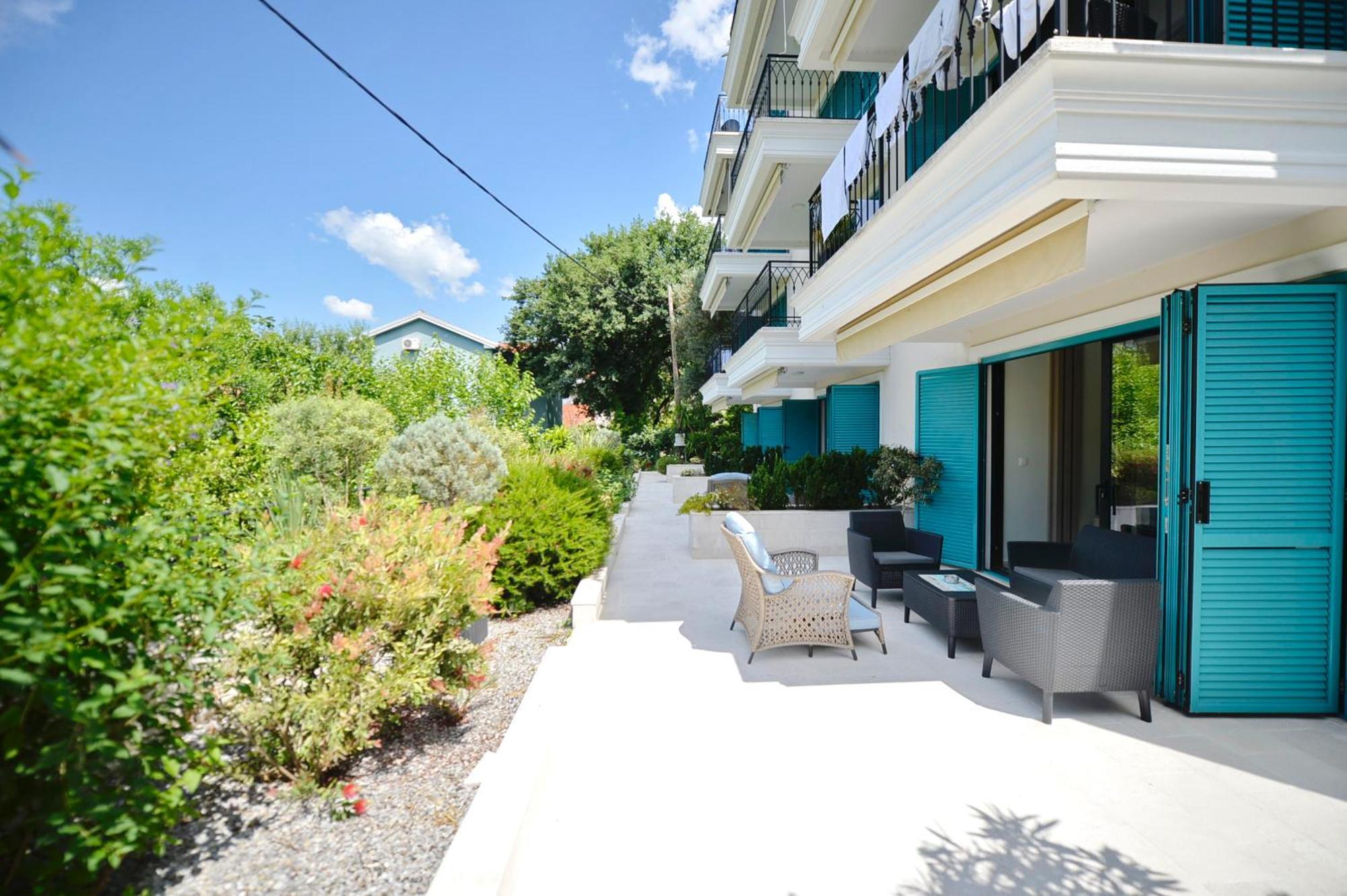 Apartments Boka Blue Dobrota Kotor Kültér fotó