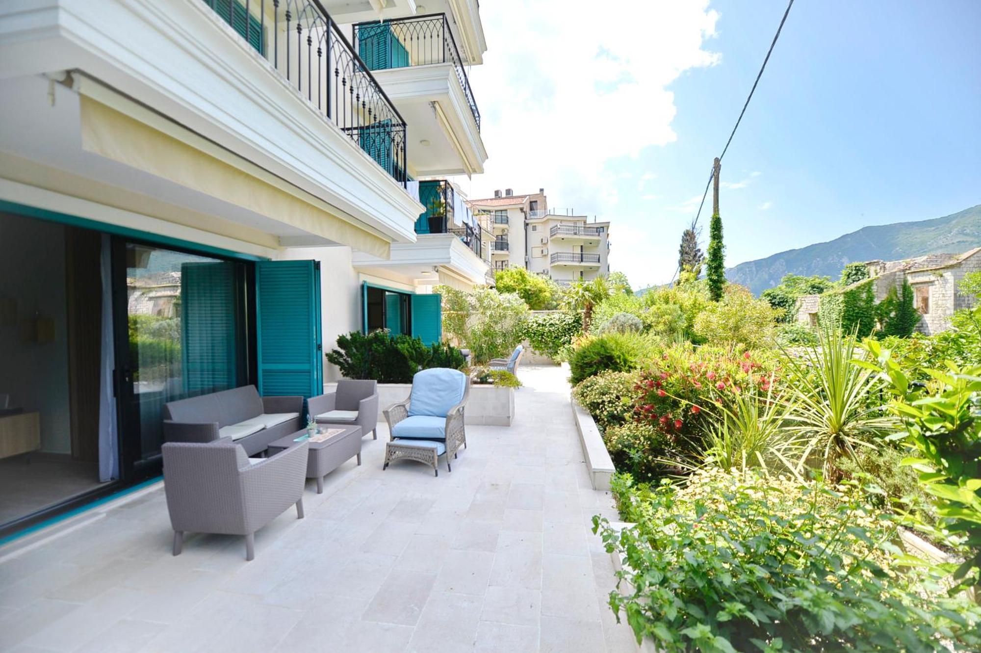 Apartments Boka Blue Dobrota Kotor Kültér fotó