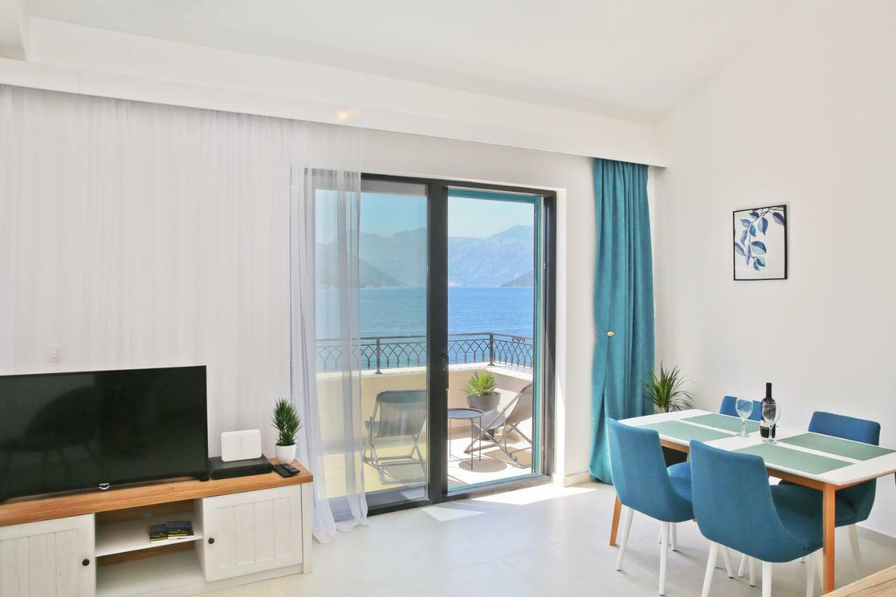 Apartments Boka Blue Dobrota Kotor Kültér fotó