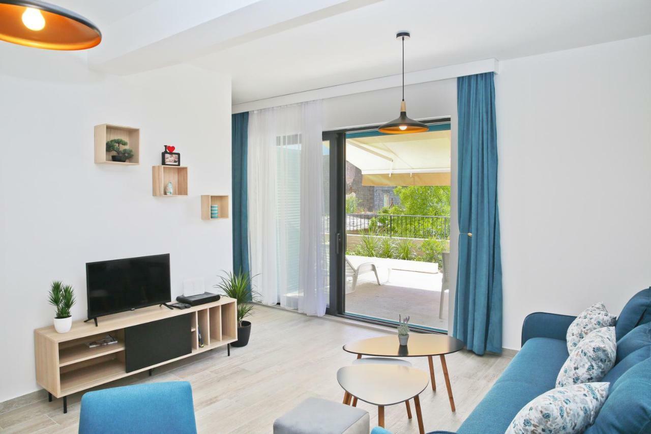Apartments Boka Blue Dobrota Kotor Kültér fotó
