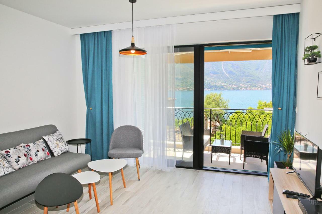 Apartments Boka Blue Dobrota Kotor Kültér fotó