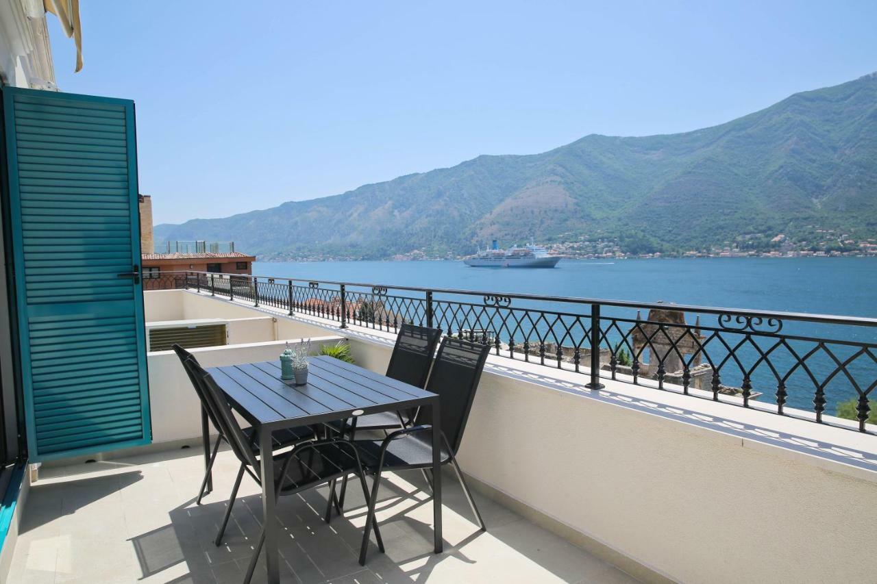 Apartments Boka Blue Dobrota Kotor Kültér fotó