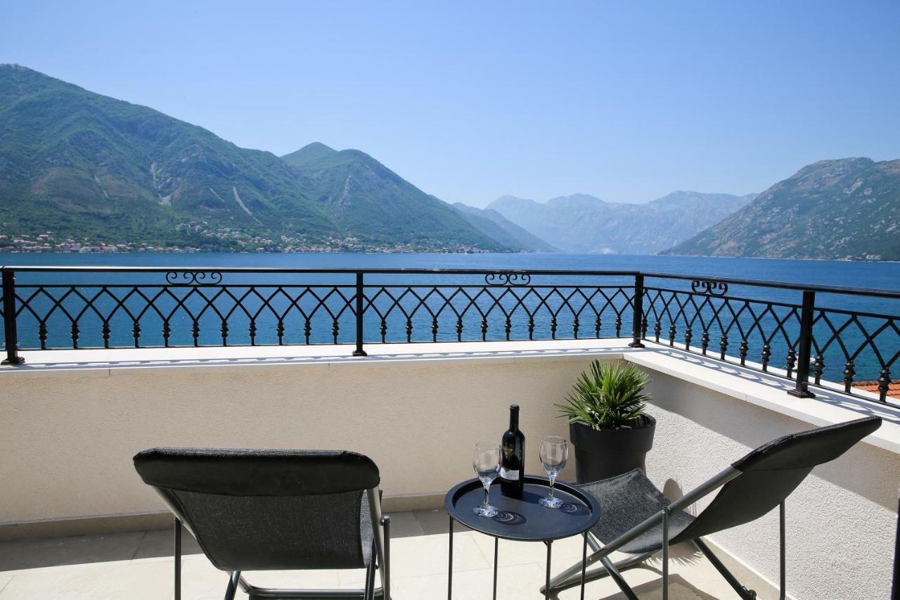 Apartments Boka Blue Dobrota Kotor Kültér fotó