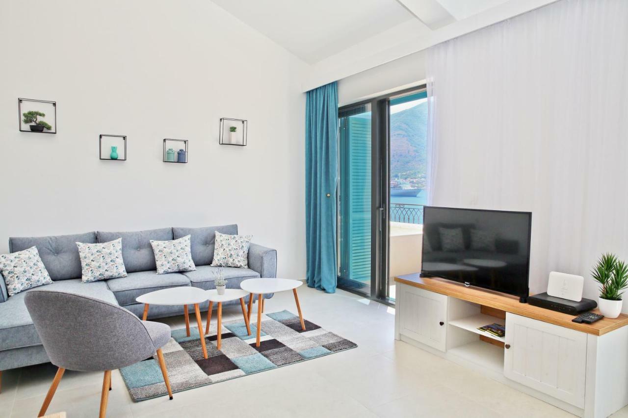 Apartments Boka Blue Dobrota Kotor Kültér fotó